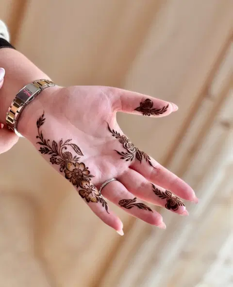 arabic minimal jaal finger mehndi design