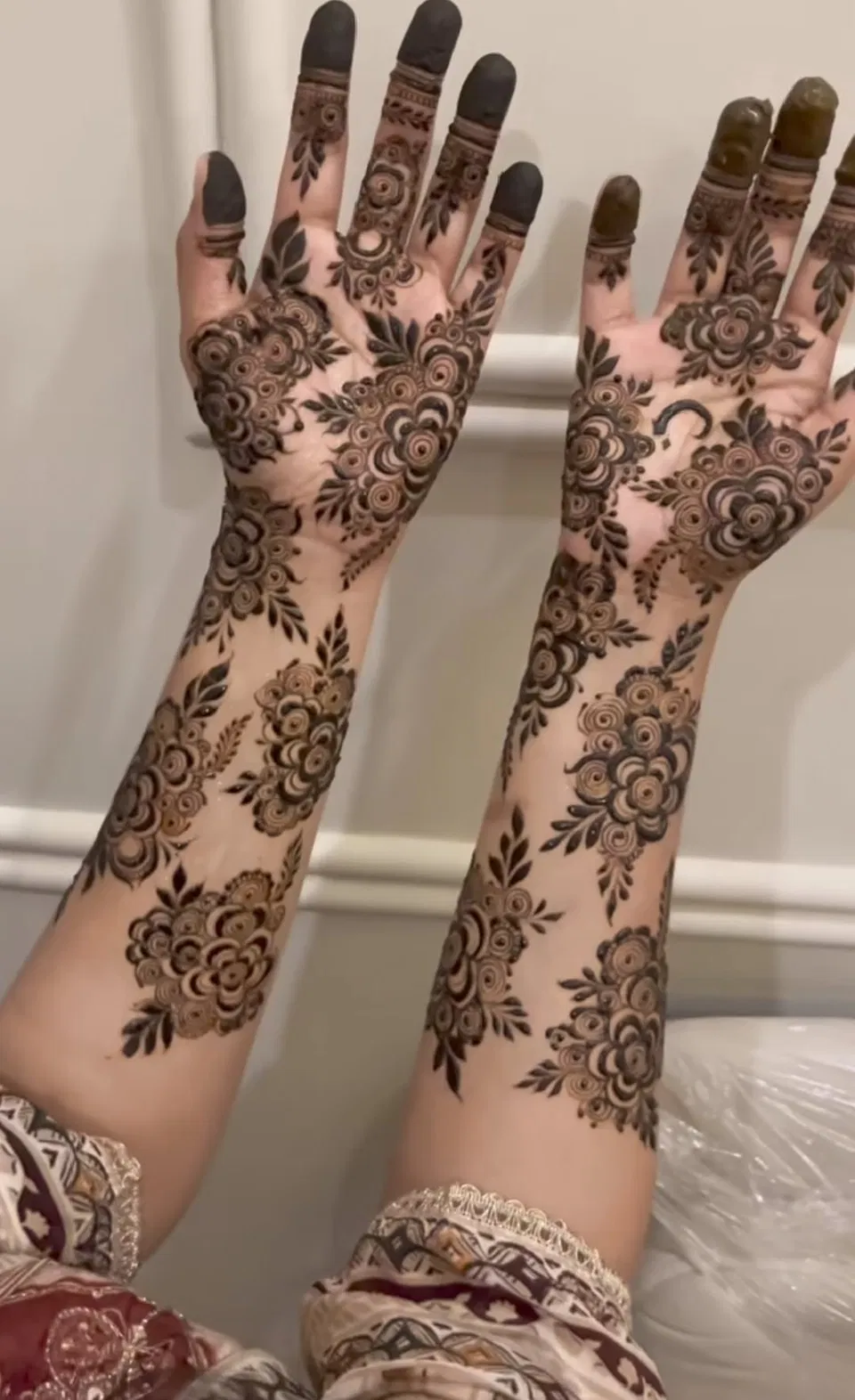 Arabic Indo-Arabic Foot Mehndi Design