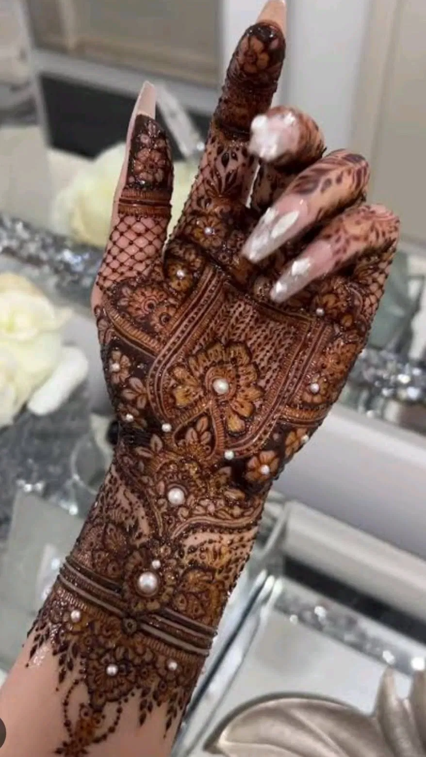 Bridal Back Hand Mehndi Design with Jaal and Peacock (2)