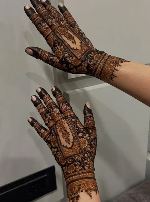 aesthetic bridal jaal back hand mehndi design