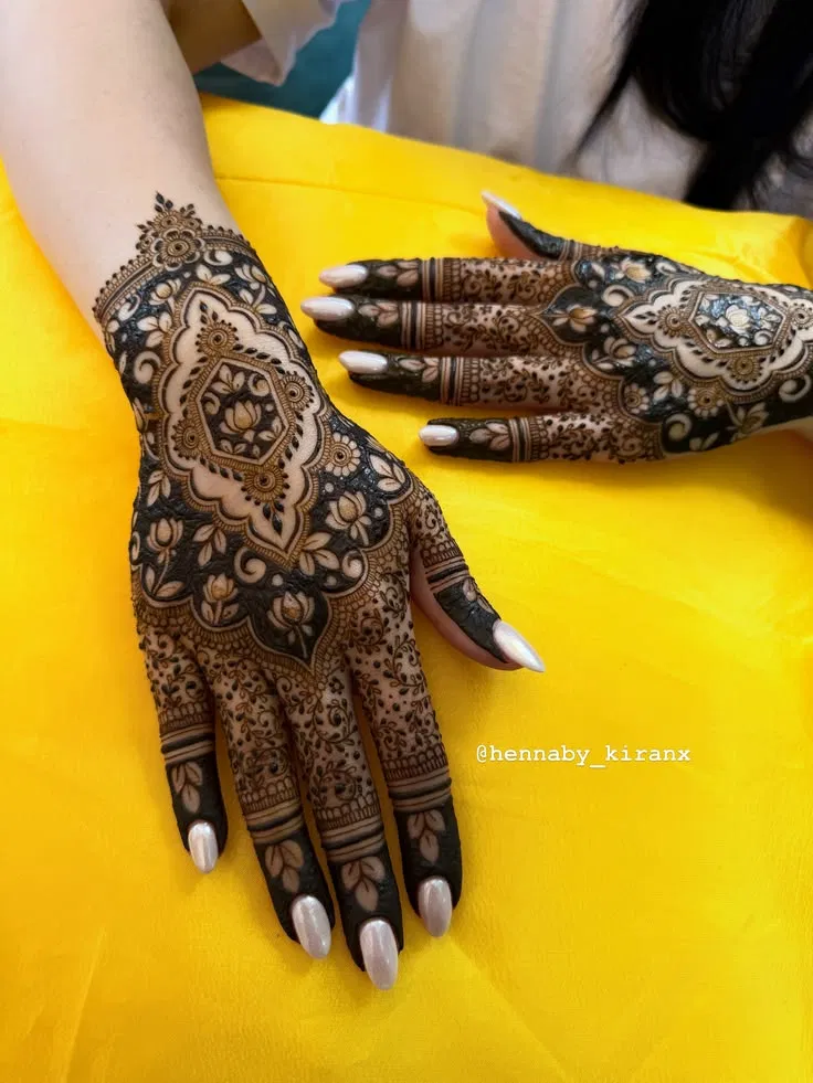Bridal Indian Back Hand Mehndi Design with Jaal for Engagement