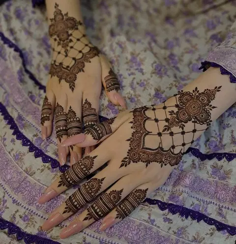 bridal indian jaal back hand mehndi design