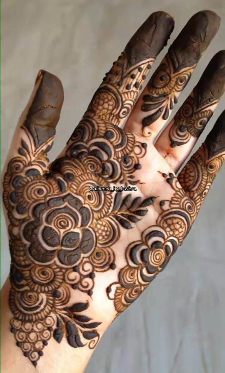 Arabic Bridal Front Hand Mehndi Design with Bel (3)