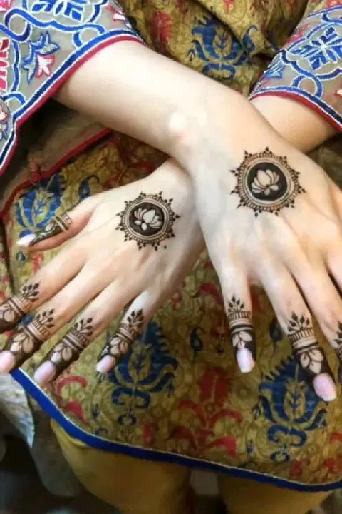 aesthetic bridal moon back hand mehndi design