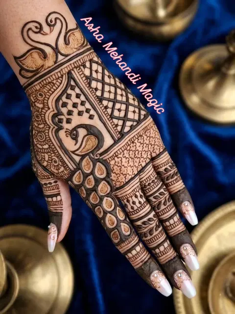 royal moon back hand mehndi design