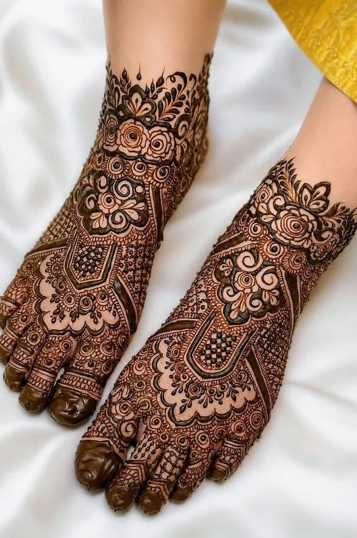 Arabic Bridal Foot Mehndi Design with Jaal