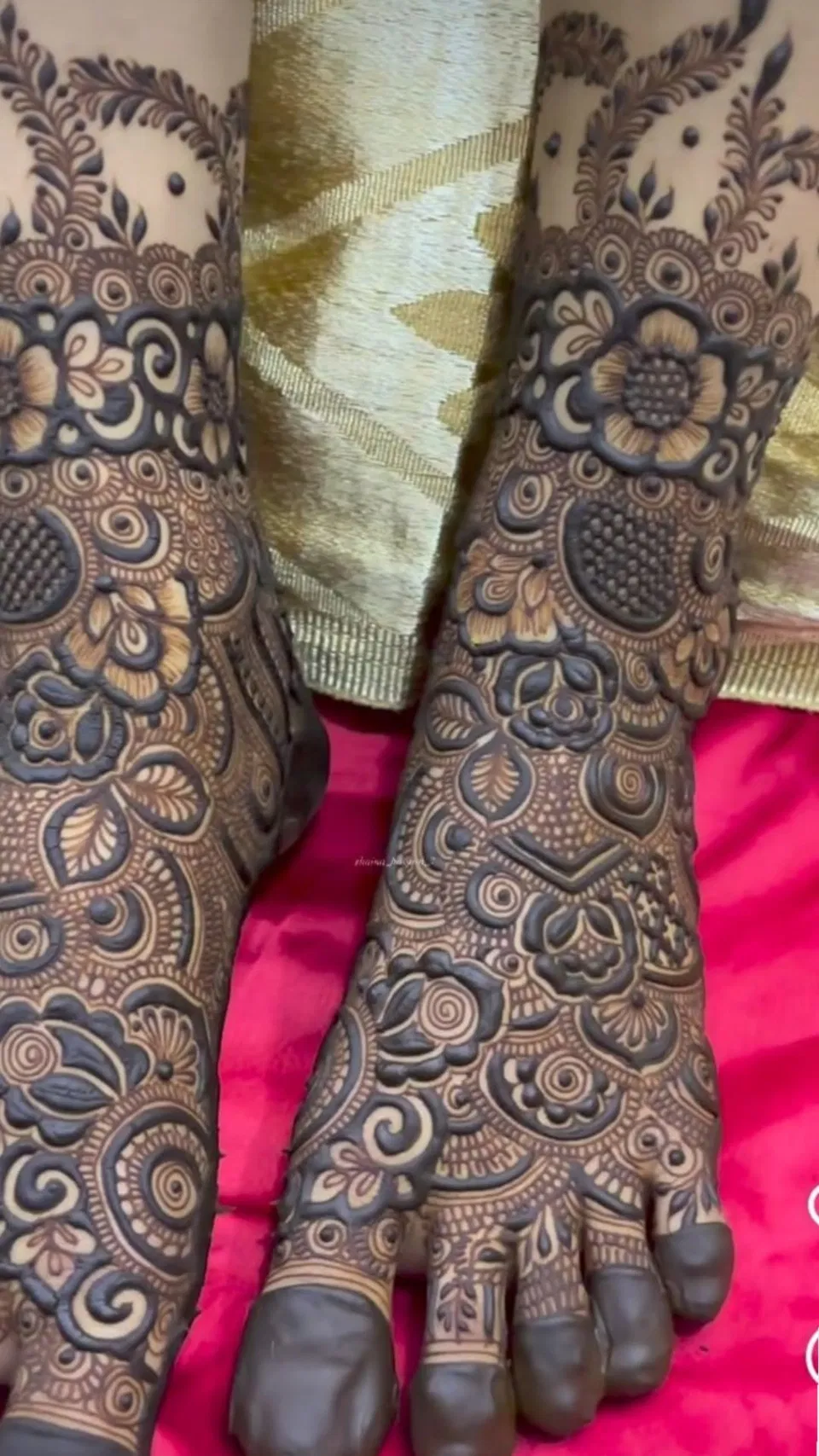Bridal Back Hand Mehndi Design
