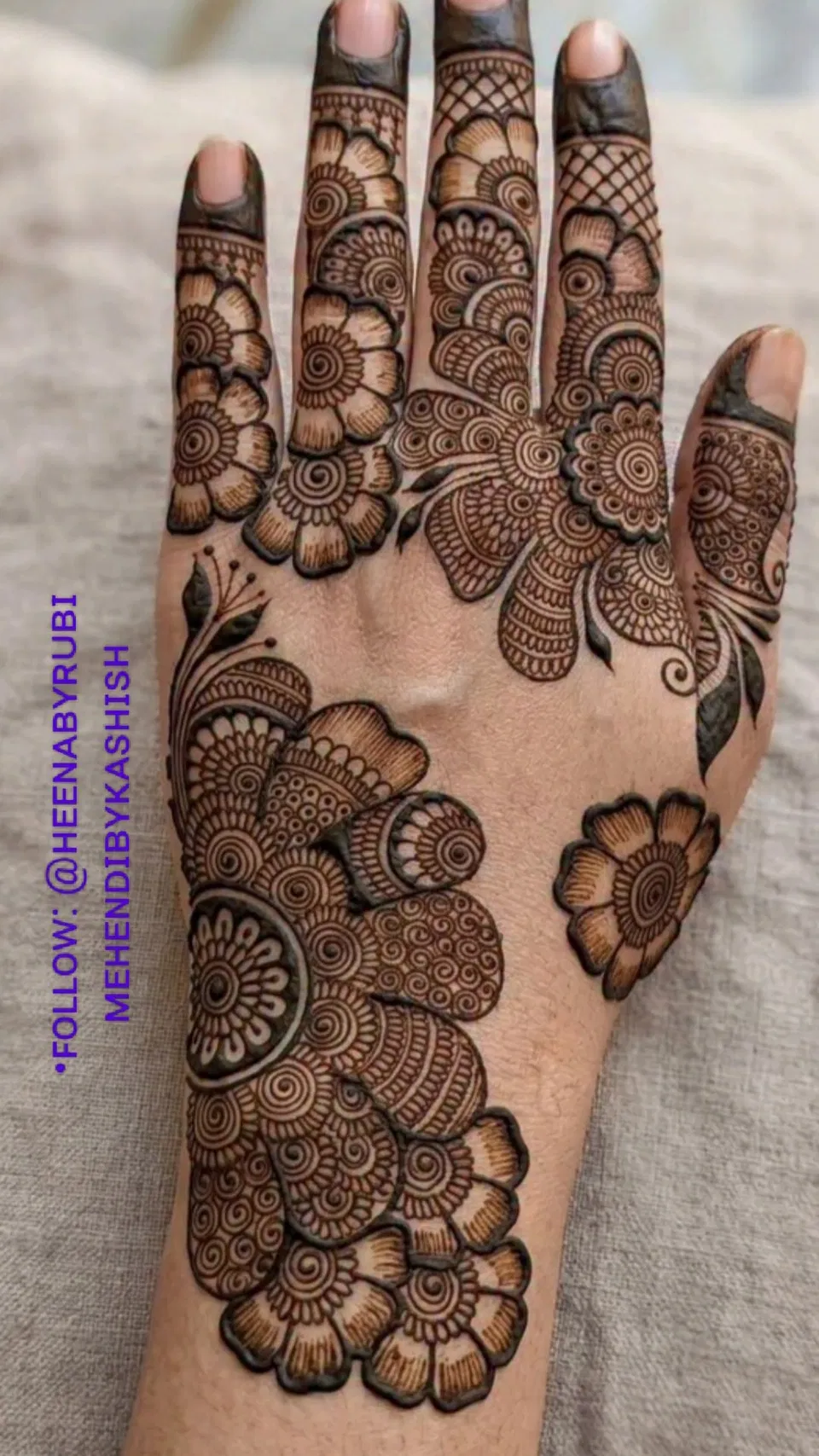 Aesthetic Bridal Back Hand Mehndi Design with Gol Tikki, Flowers and Lotus for Diwali (10)