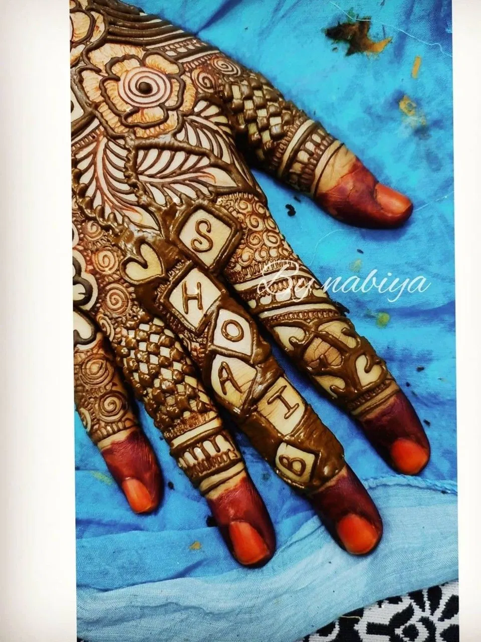 Bridal Front Hand Mehndi Design with Hidden Name (3)