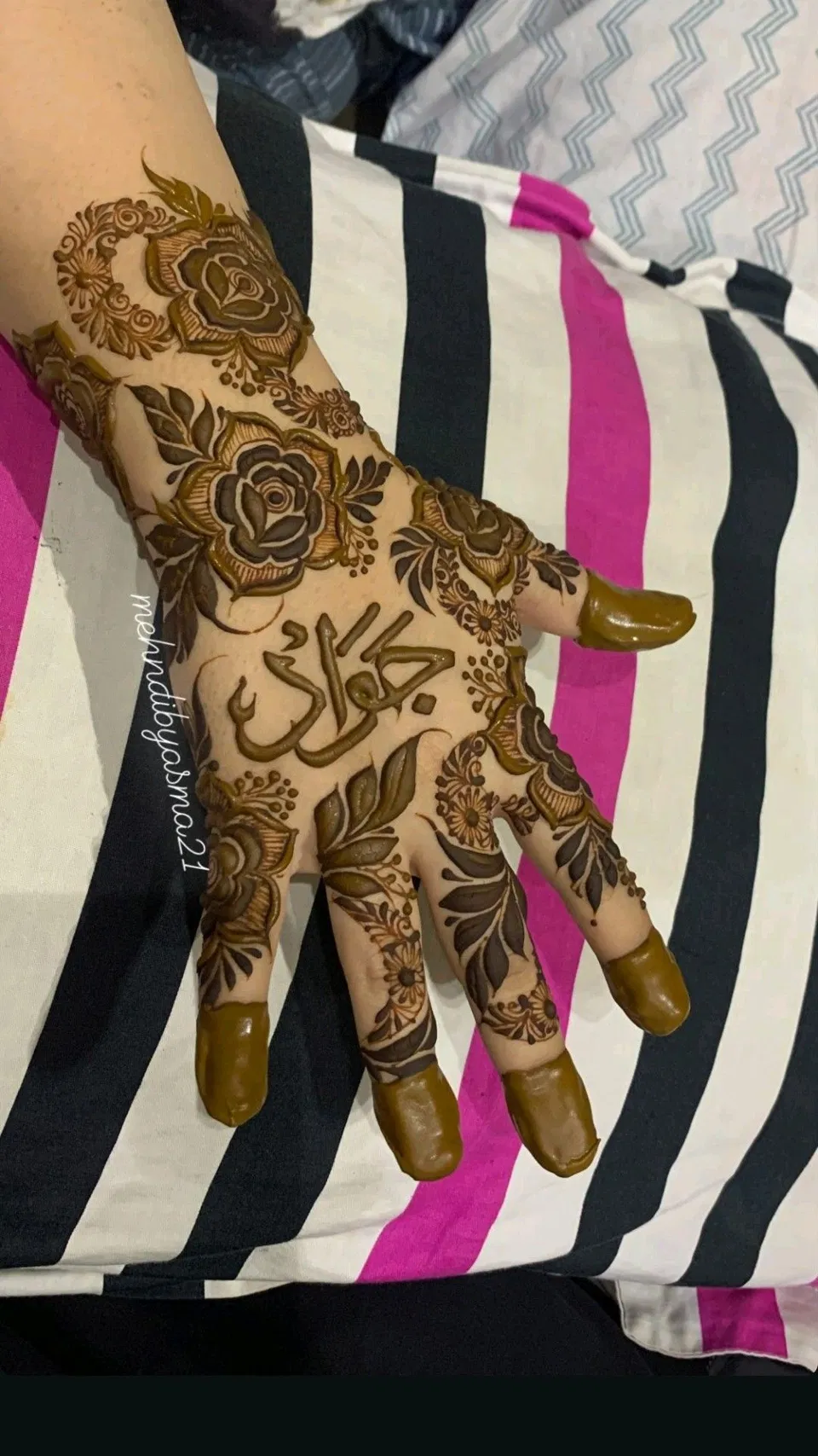 Arabic Bridal Back Hand Mehndi Design with Hidden Name (3)