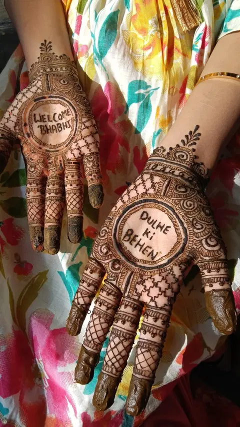 bridal circle back hand mehndi design
