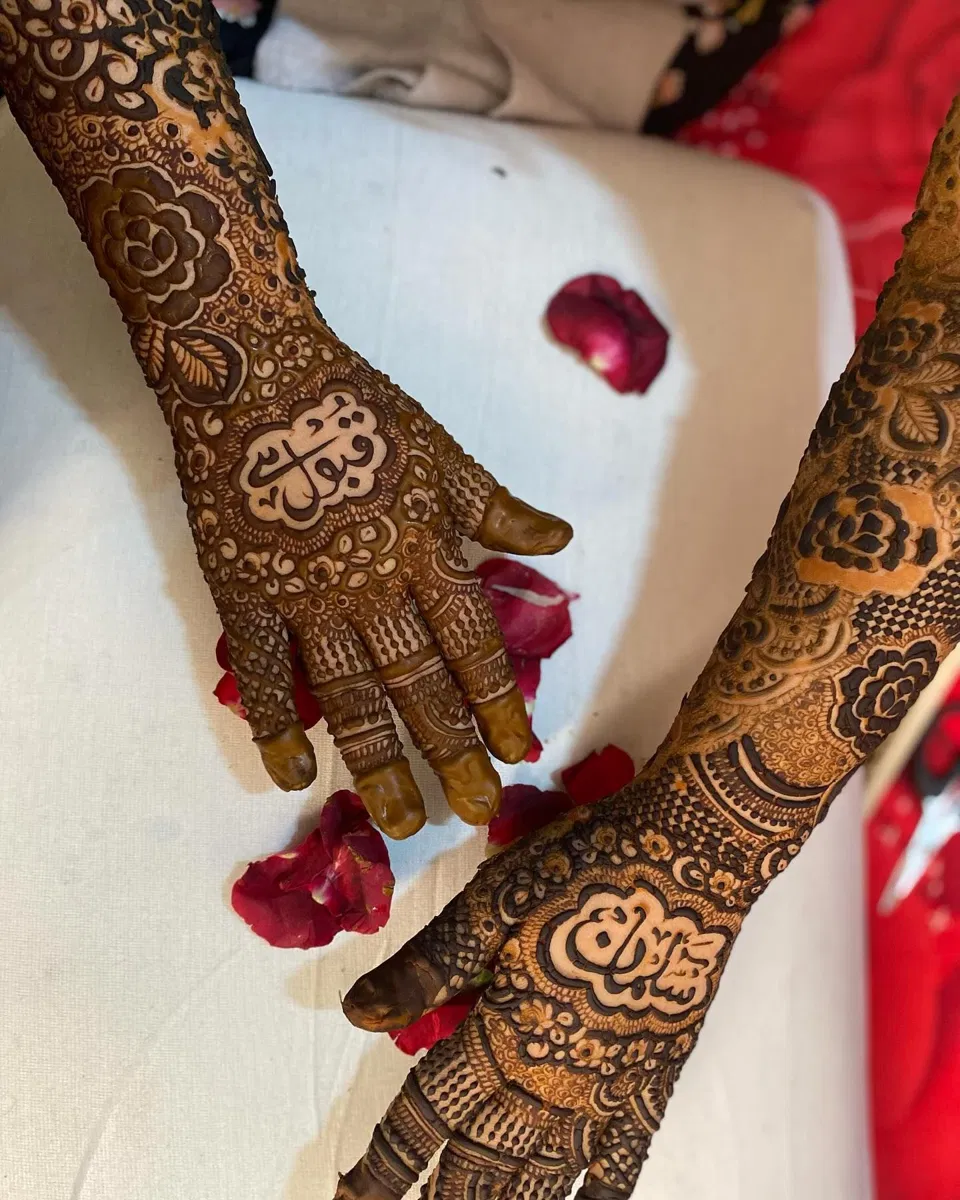 Bridal Full Hand Mehndi Design with Deity, Figures and Jaal (3)