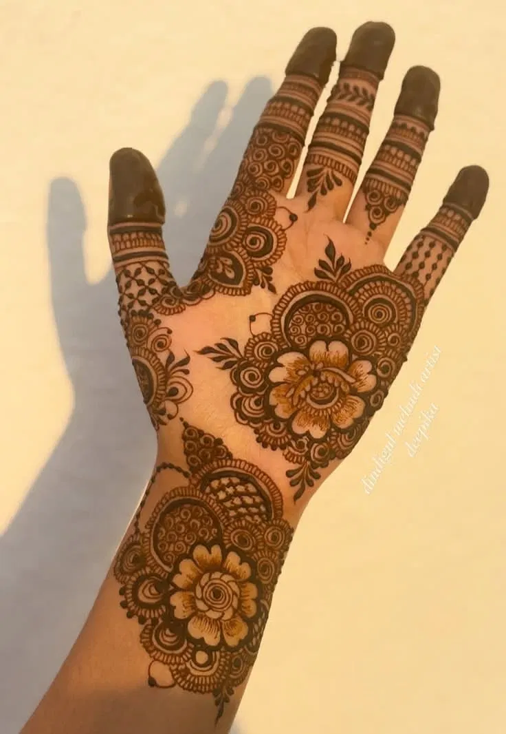 Aesthetic Arabic Front Hand Mehndi Design with Flowers and Jaal for Diwali