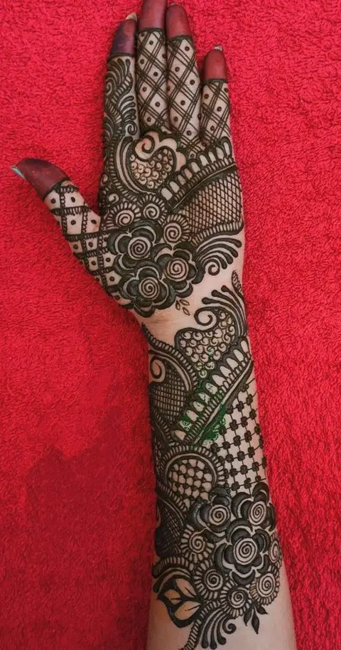 arabic stylish arm mehndi design