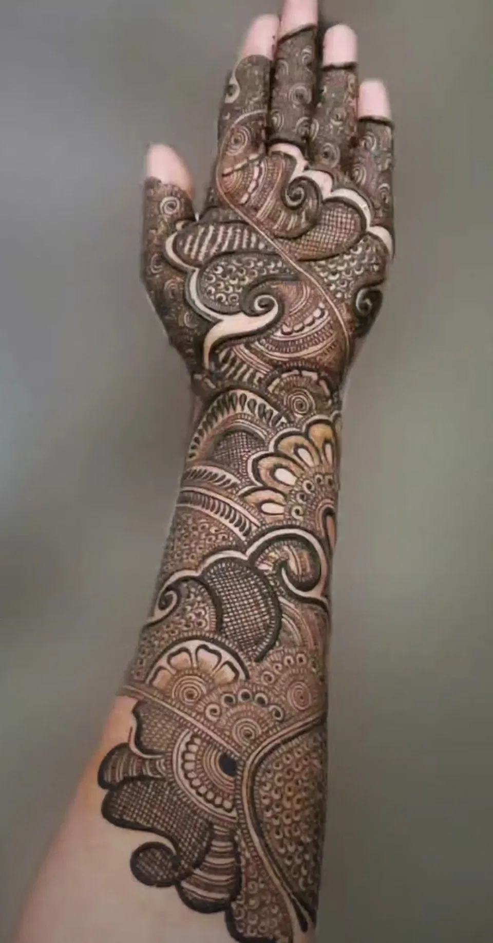 Arabic Bridal Front Hand Mehndi Design (19)