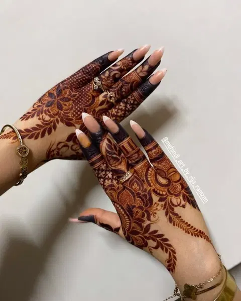 aesthetic dubai arm mehndi design