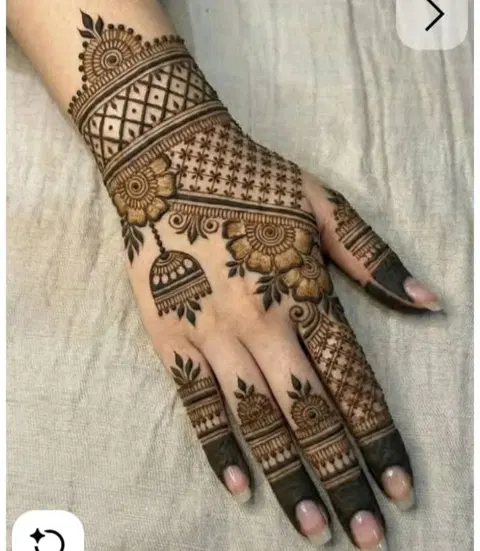 arabic bridal circle finger mehndi design