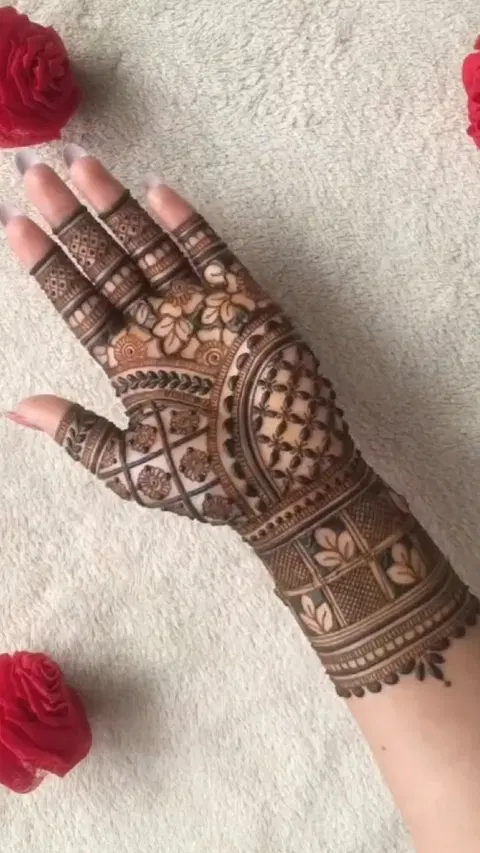indian back hand mehndi design