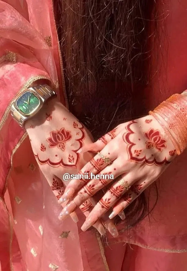 Aesthetic Simple Finger Mehndi Design with Hearts and Peacock
