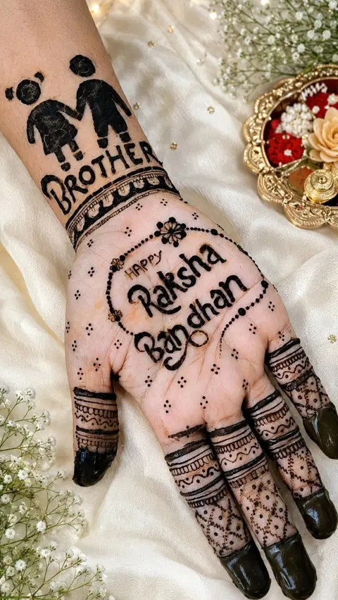 simple stylish circle front hand mehndi design