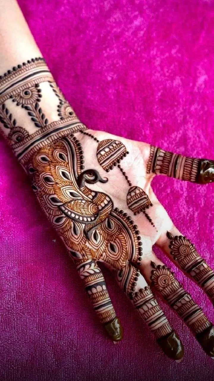 Arabic Bridal Front Hand Mehndi Design with Peacock for Karwa Chauth
