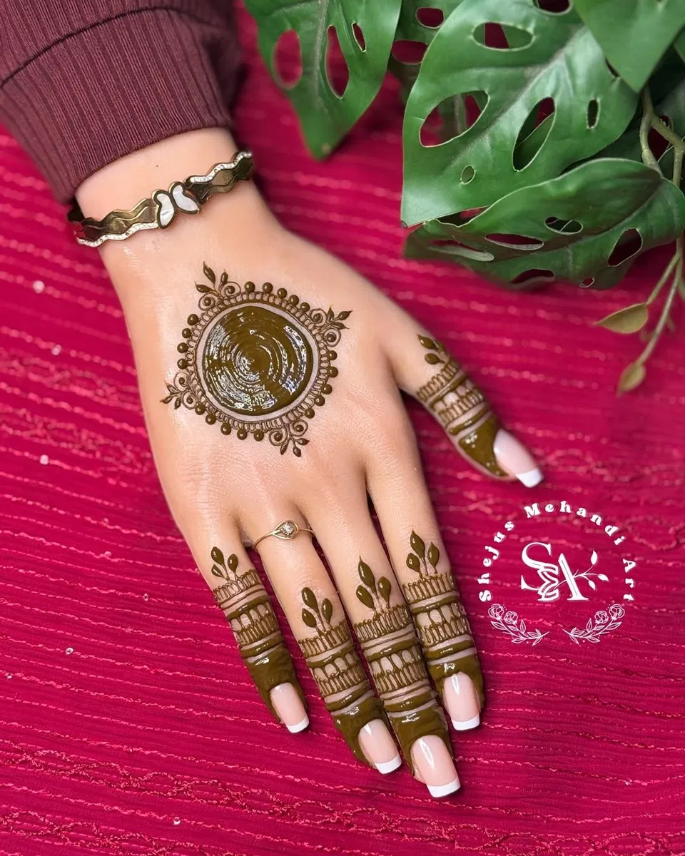 Bridal Simple Back Hand Mehndi Design with Gol Tikki, Jaal and Moon for Sawan