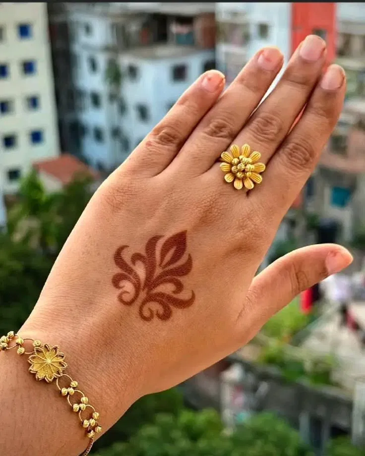 Arabic Simple Full Hand Mehndi Design with Gol Tikki and Figures