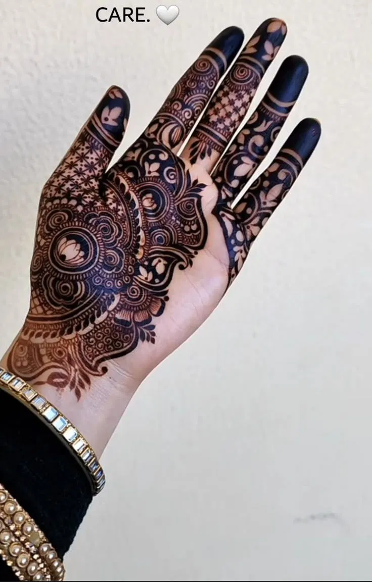 Aesthetic Arabic Front Hand Mehndi Design with Jaal (4)
