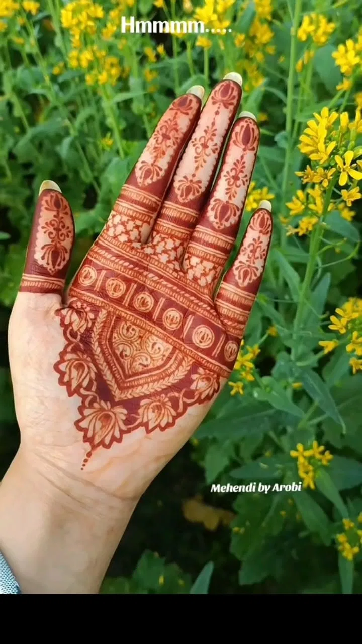 Aesthetic Royal Front Hand Mehndi Design with Gol Tikki, Flowers and Lotus