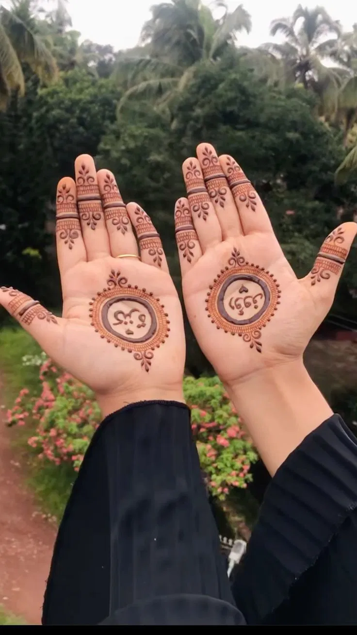 Aesthetic Minimal Front Hand Mehndi Design with Gol Tikki and Figures