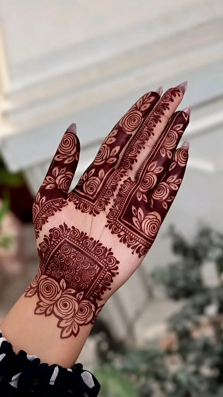 Aesthetic Bridal Finger Mehndi Design (4)