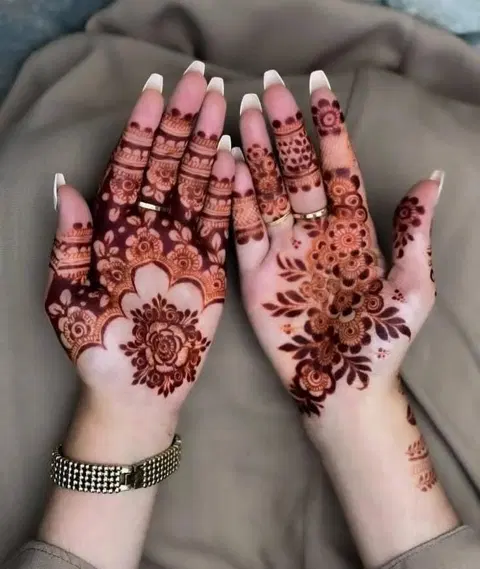aesthetic bridal finger mehndi design