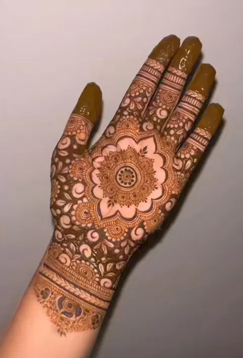 aesthetic bridal flower finger mehndi design