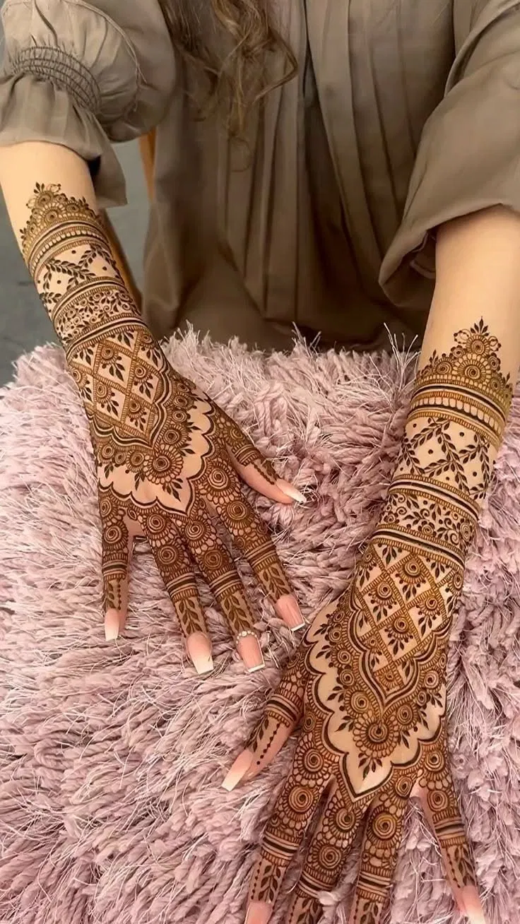 Arabic Bridal Front Hand Mehndi Design (21)
