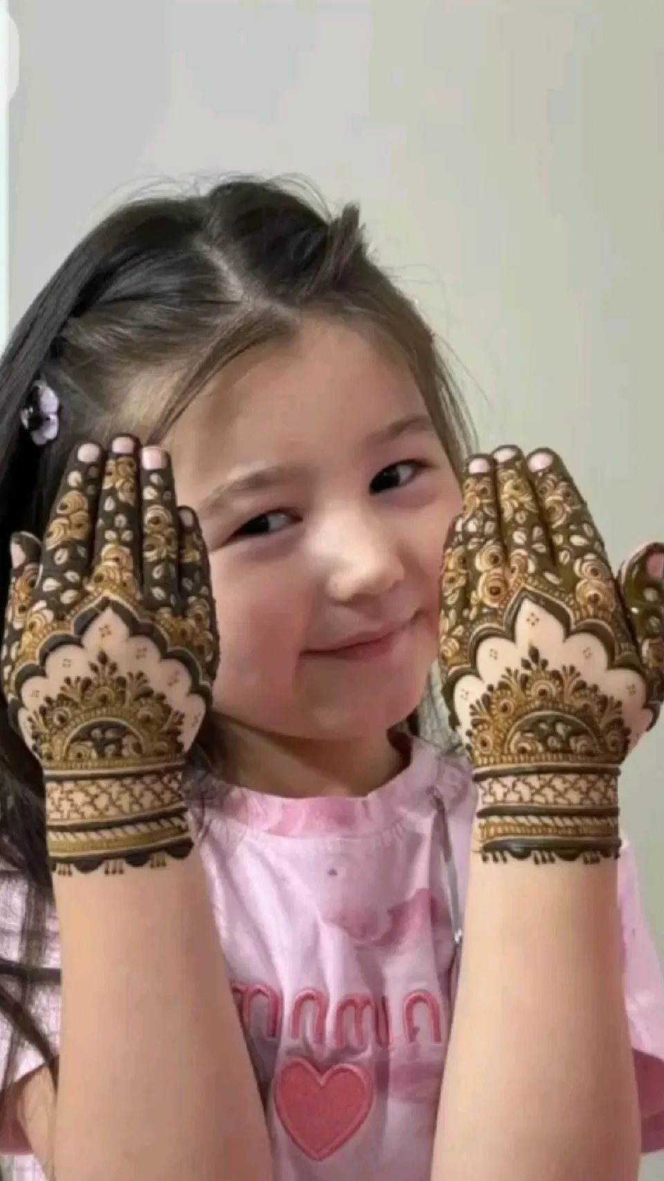 Stylish Front Hand Mehndi Design
