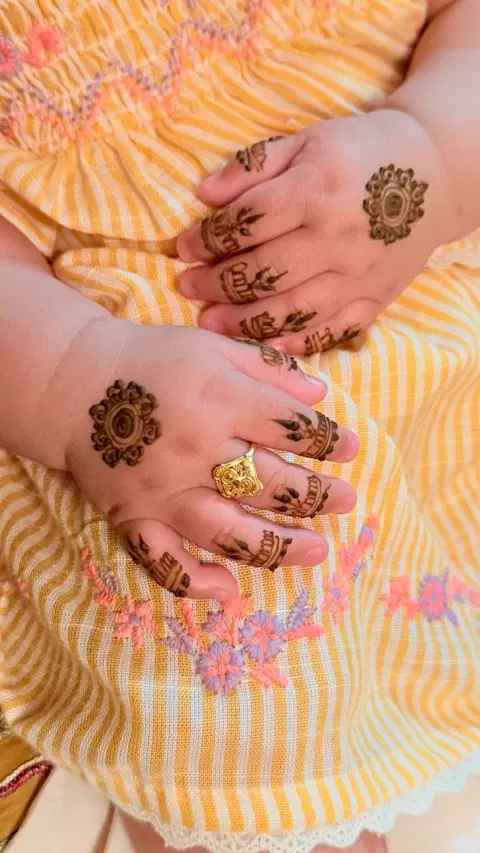 simple jaal back hand mehndi design