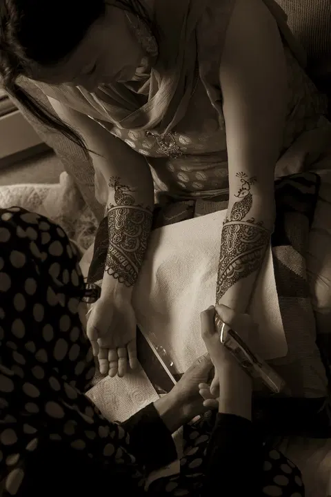 bridal indian jaal back hand mehndi design
