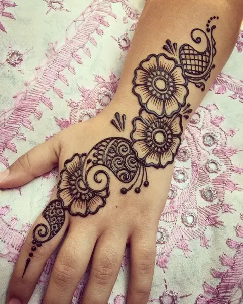 arabic simple flower front hand mehndi design