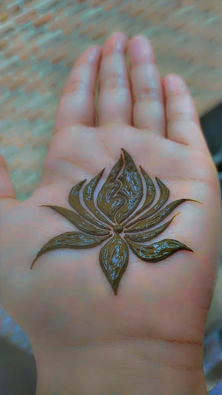 Aesthetic Arabic Front Hand Mehndi Design with Flowers, Jaal and Lotus