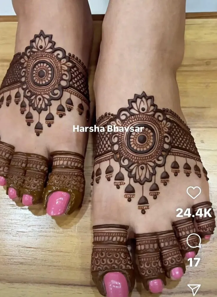 Bridal Foot Mehndi Design with Gol Tikki and Hearts