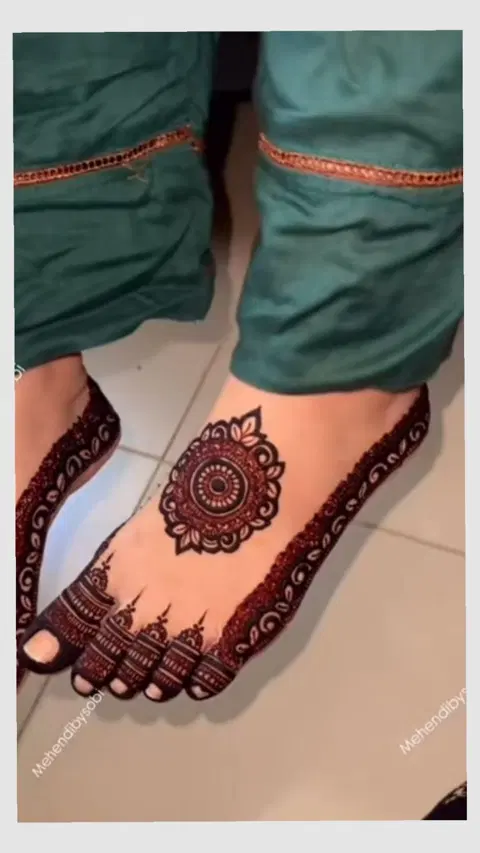 bridal pakistani jaal foot mehndi design