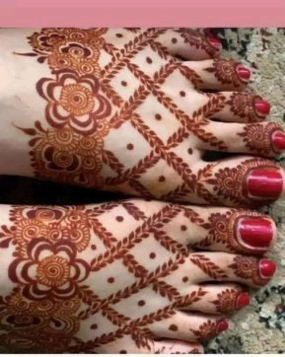 Bridal Pakistani Foot Mehndi Design with Hearts