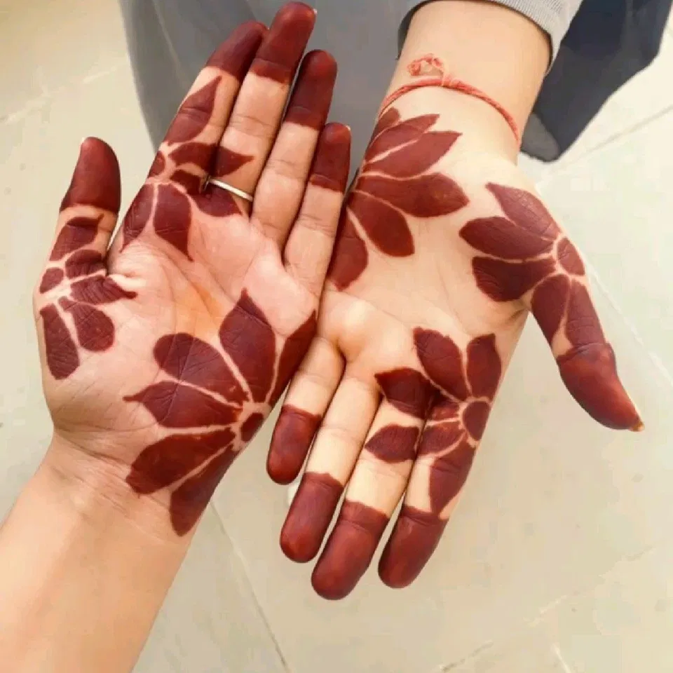 Simple Foot Mehndi Design with Jaal (4)