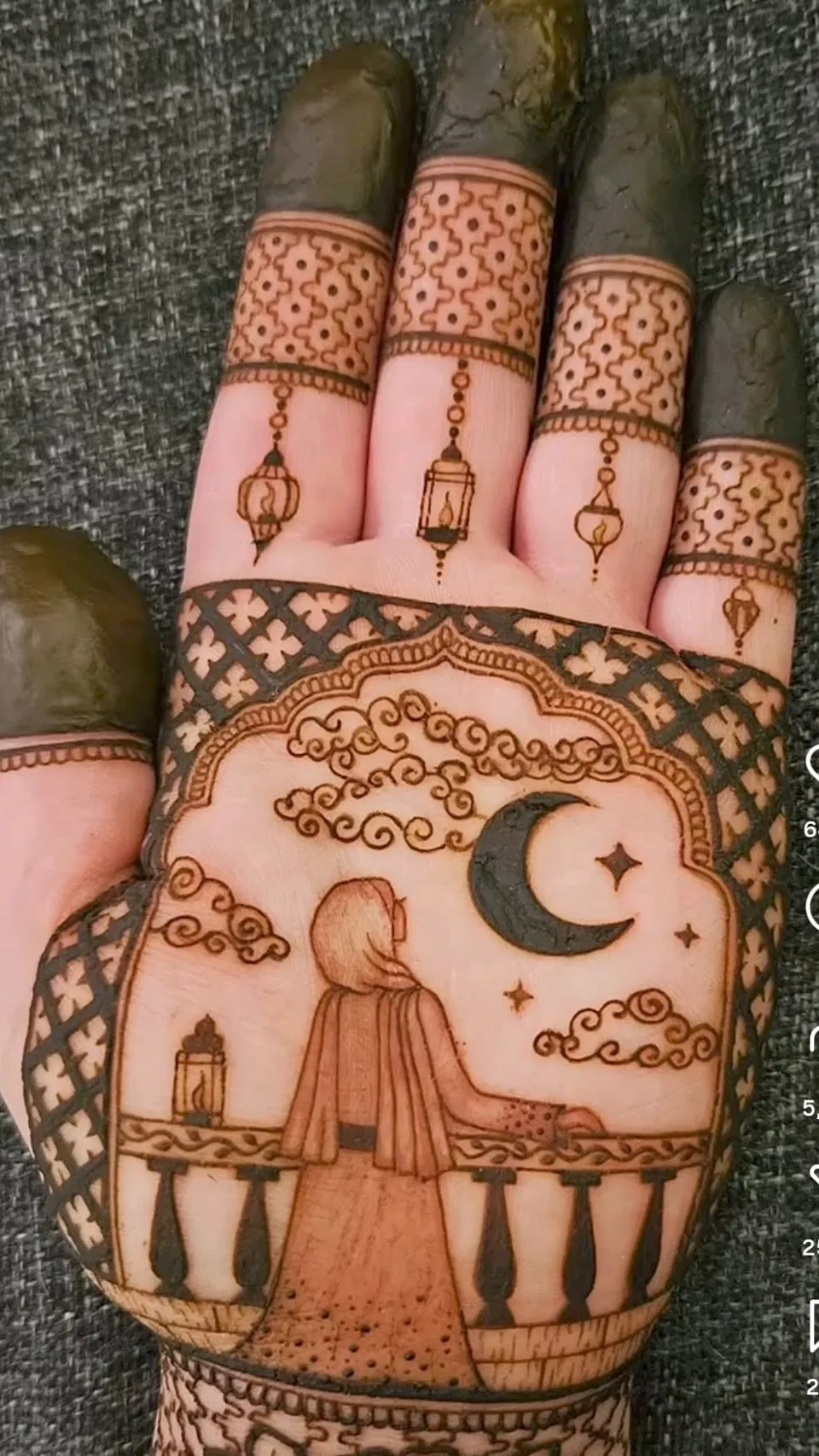 Front Hand Mehndi Design with Moon for Eid