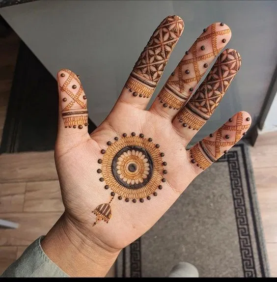 Simple Finger Mehndi Design with Gol Tikki and Deity