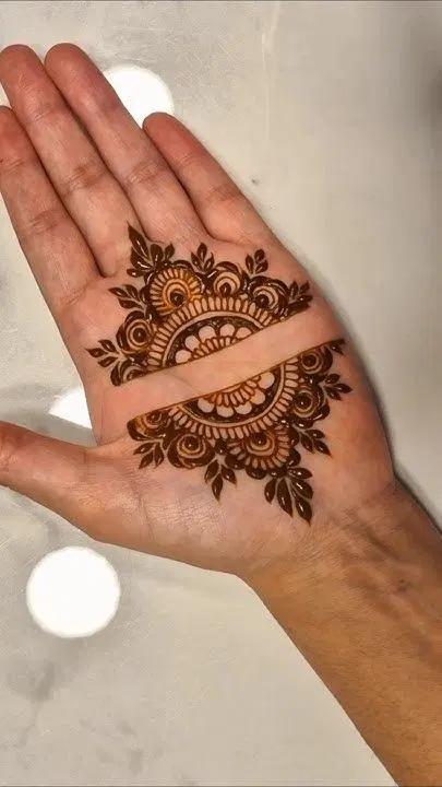 simple circle finger mehndi design