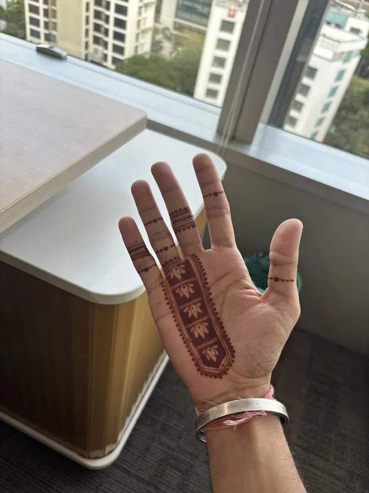 Minimal Simple Finger Mehndi Design with Deity and Jaal
