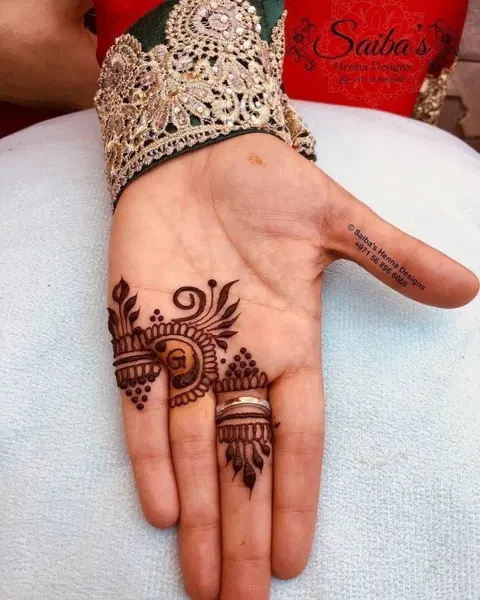 simple deity finger mehndi design