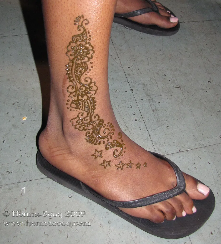 Bridal Indian Foot Mehndi Design with Jaal