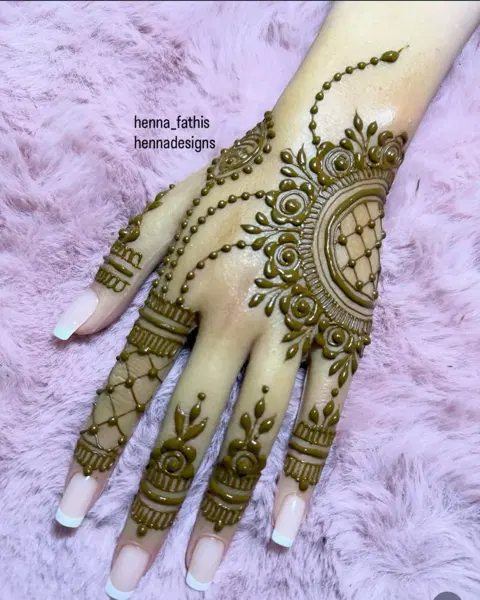 arabic simple bel back hand mehndi design
